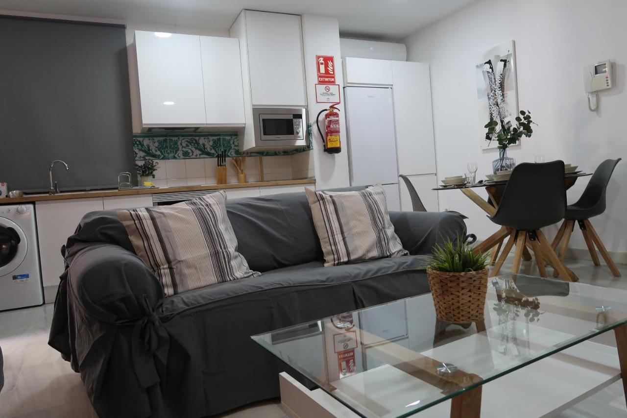 J & E Malaga Center Apartamentos Екстериор снимка