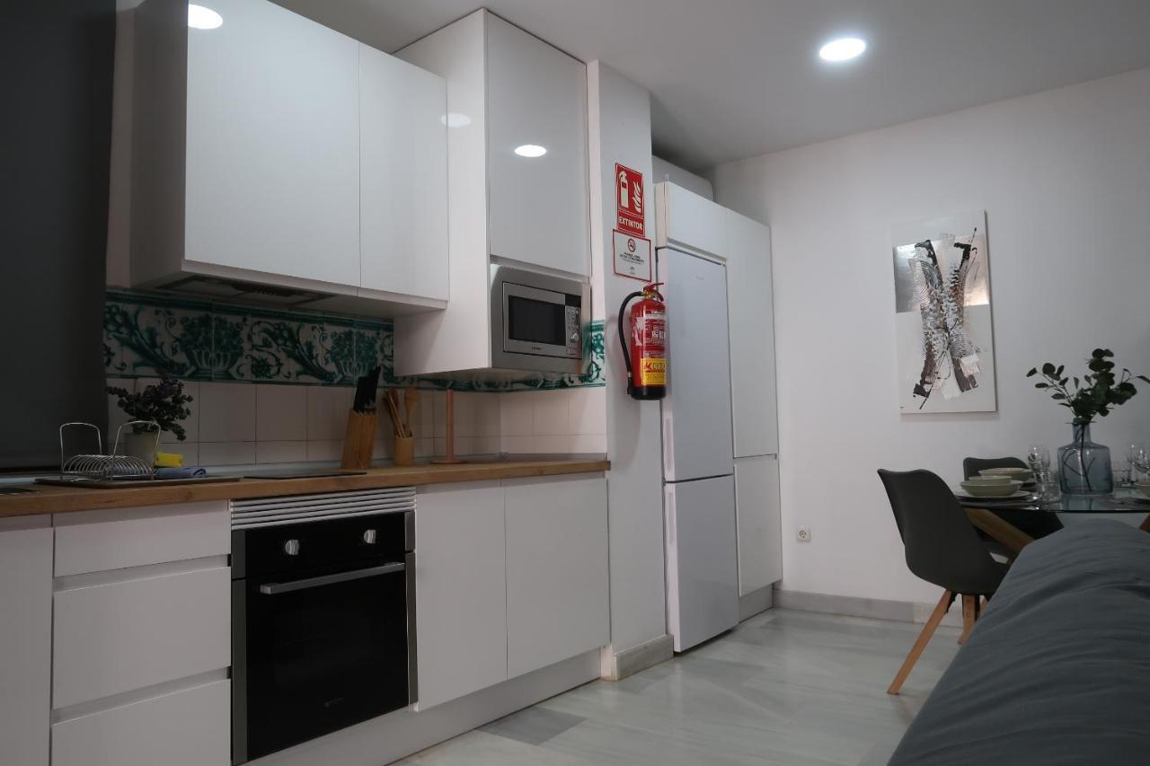 J & E Malaga Center Apartamentos Екстериор снимка