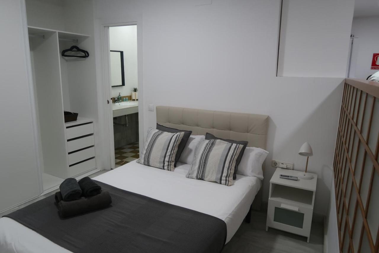 J & E Malaga Center Apartamentos Екстериор снимка