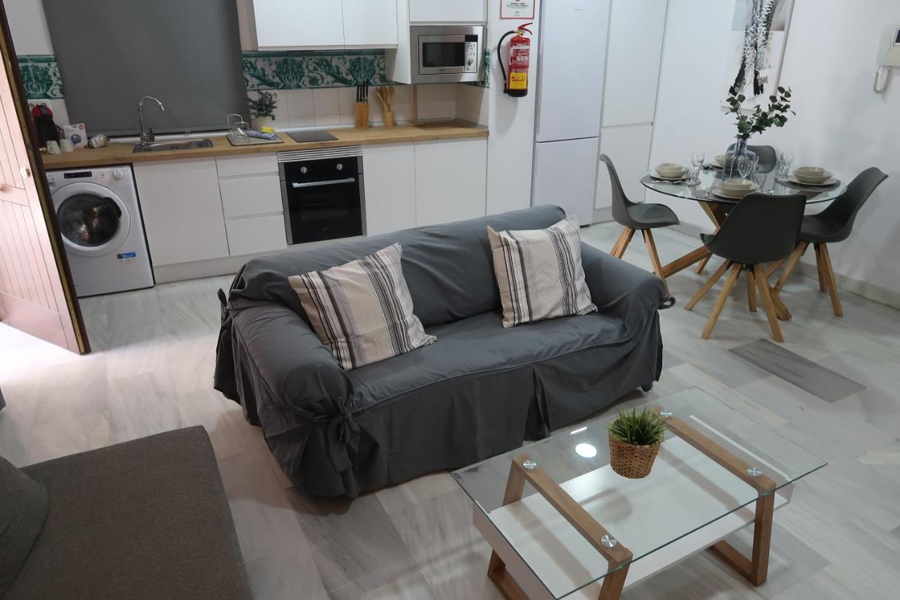 J & E Malaga Center Apartamentos Екстериор снимка