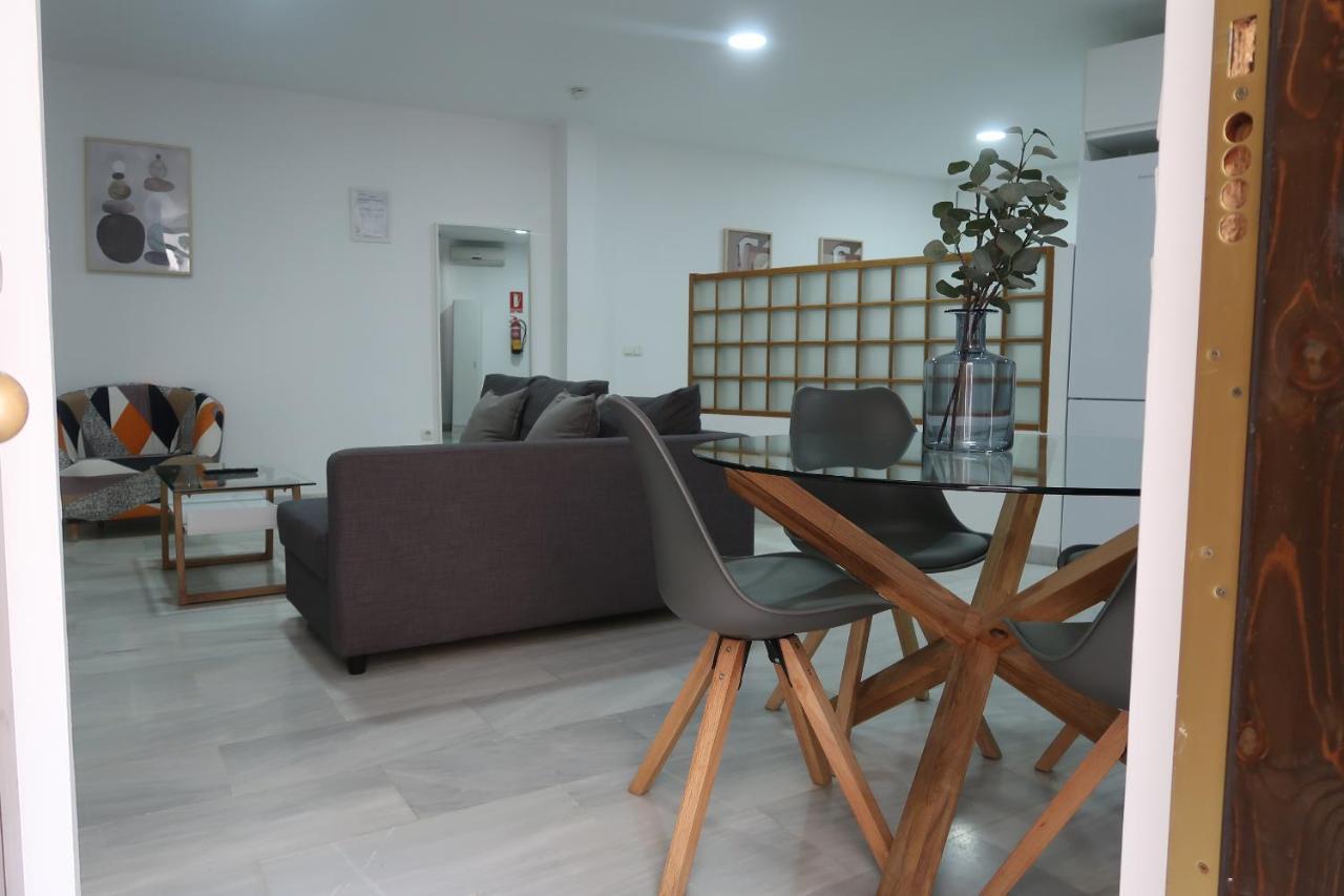 J & E Malaga Center Apartamentos Екстериор снимка