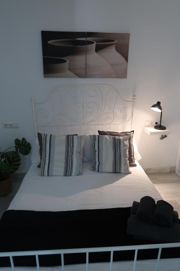 J & E Malaga Center Apartamentos Екстериор снимка