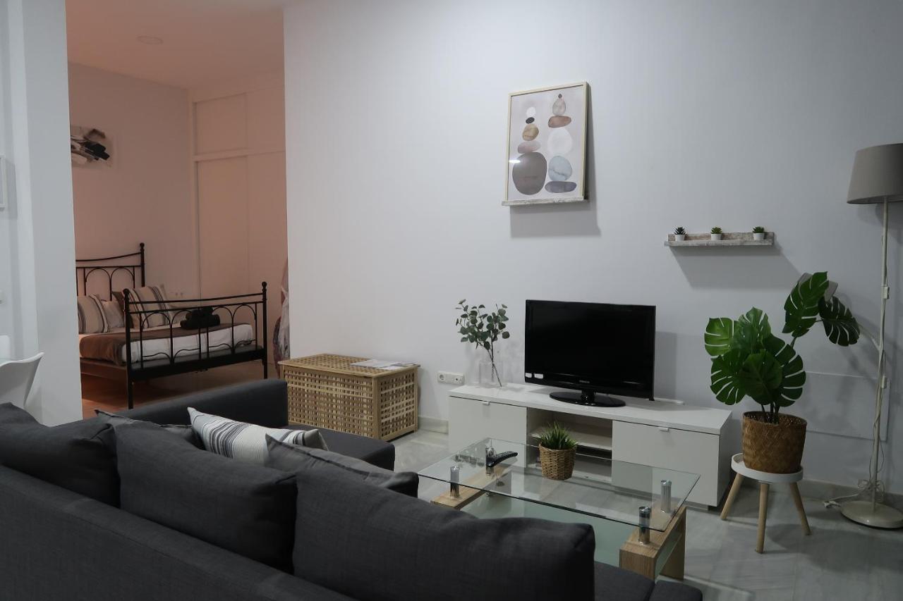 J & E Malaga Center Apartamentos Екстериор снимка