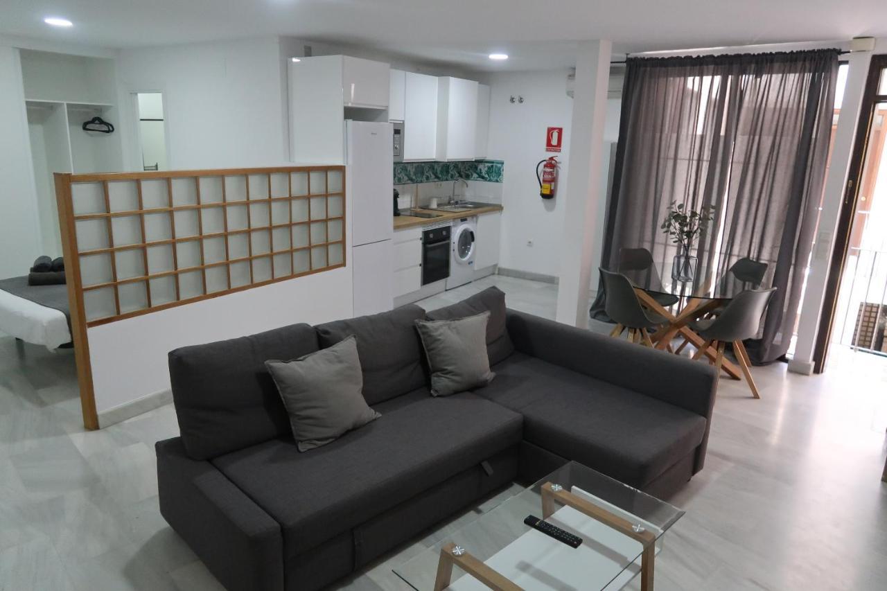 J & E Malaga Center Apartamentos Екстериор снимка