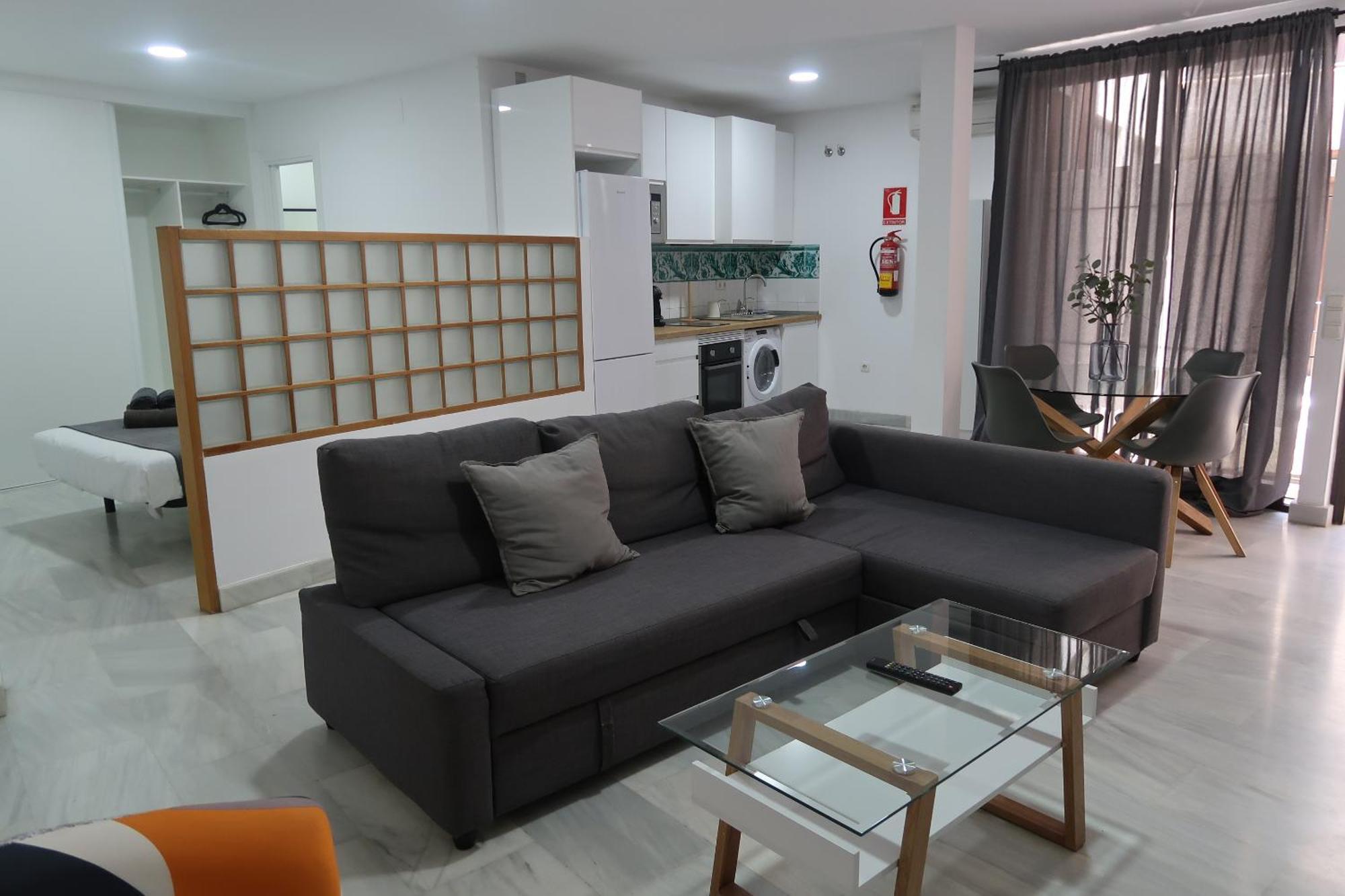 J & E Malaga Center Apartamentos Екстериор снимка