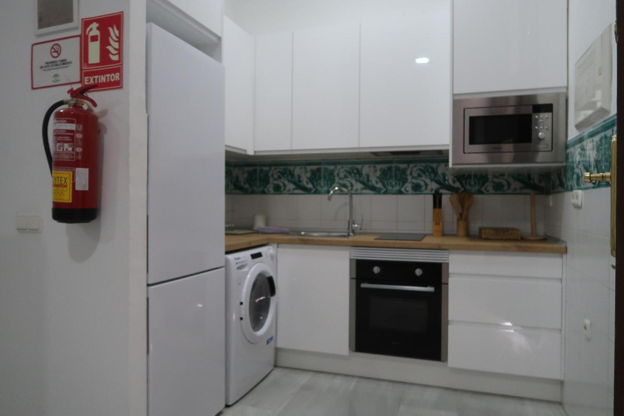 J & E Malaga Center Apartamentos Екстериор снимка
